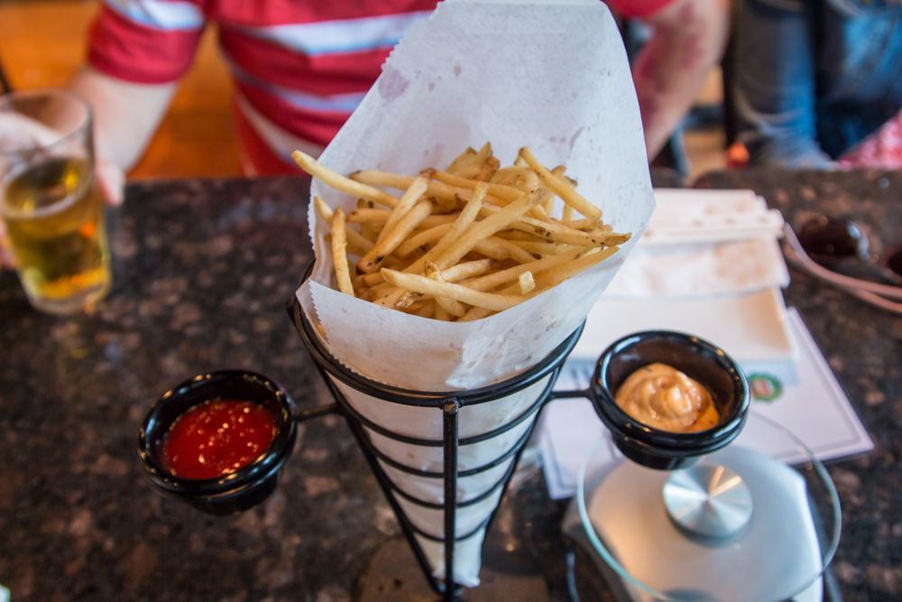 nom-nom-burger-fries